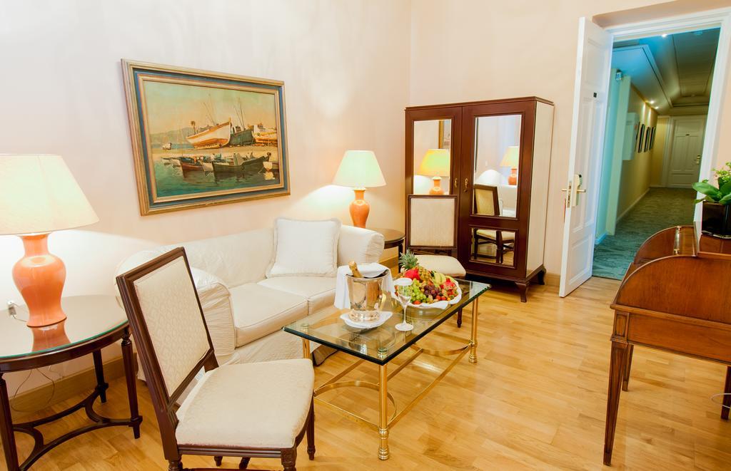 Pentelikon Hotel Кифисия Стая снимка