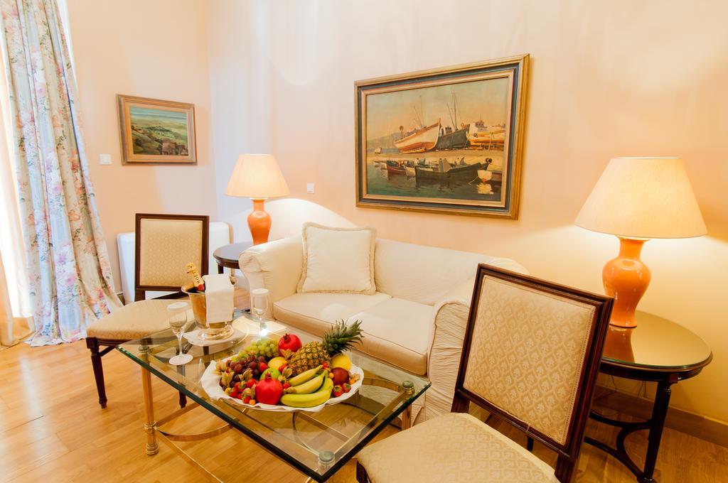 Pentelikon Hotel Кифисия Стая снимка