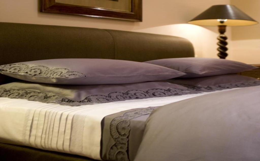 Pentelikon Hotel Кифисия Стая снимка